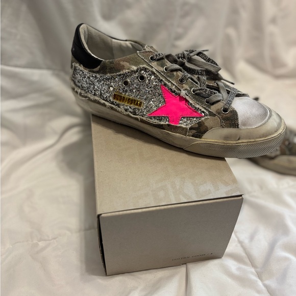 Golden Goose Metallic Gray Glitter Sneakers with Pink Star - Picture 3 of 4